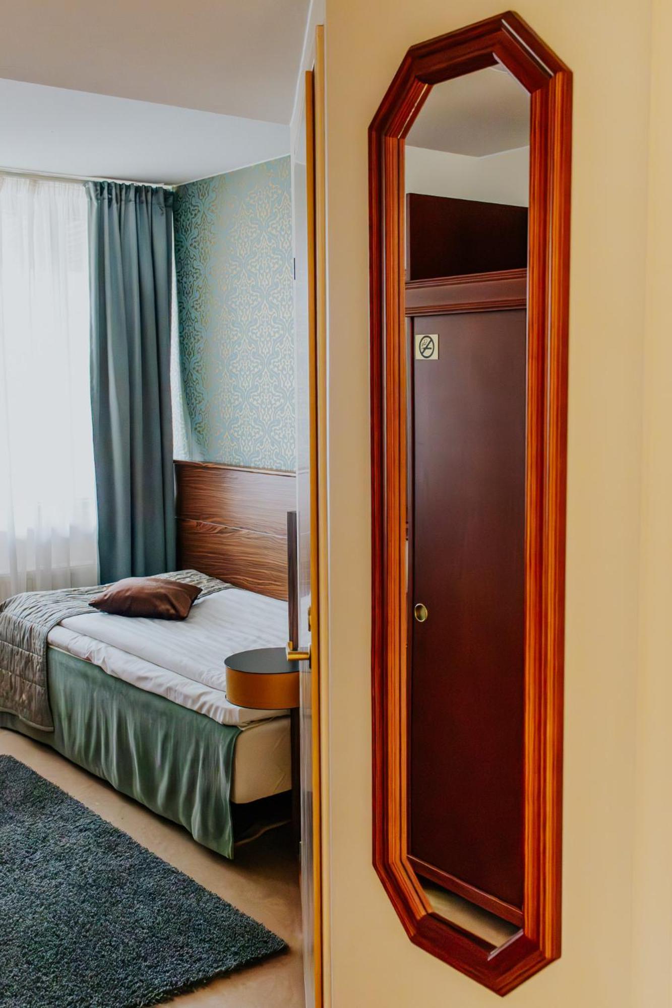 Hotel Fjalar Сало Экстерьер фото